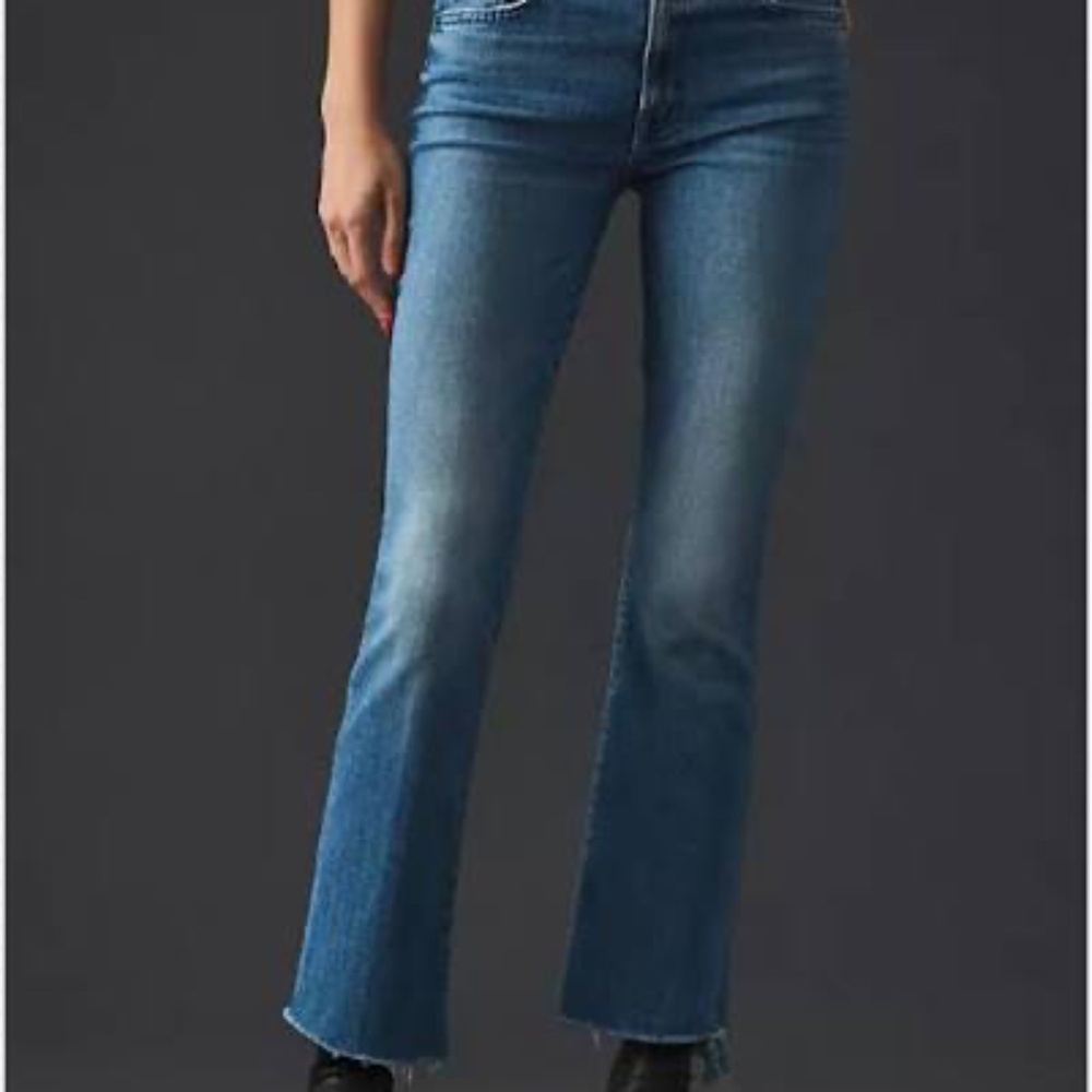 MOTHER The Insider Crop Step Fray Jeans in Wash Sorry I’m Staring Size 24